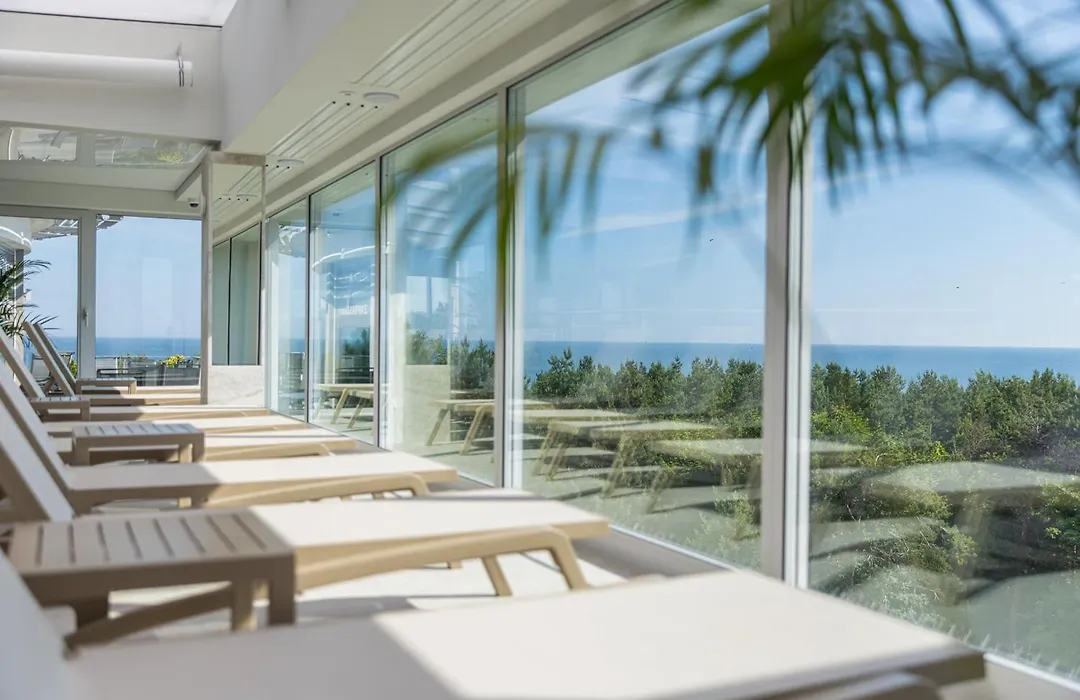 Maloves Resort & Spa-1